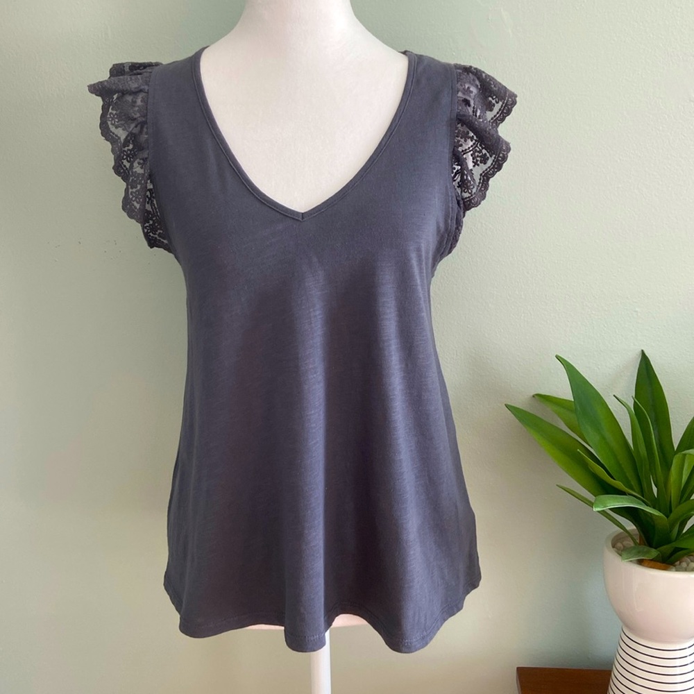 NWT Anthropologie Eri + Ali Blue Grey Sleeveless Lace  Detail Tee Size S…